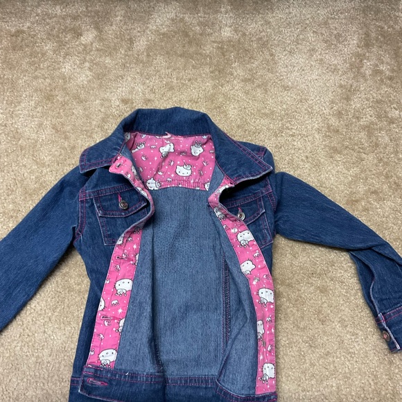 Hello Kitty Girls Jean Jacket Sz6 Beaded Kitty On Back Button Front Long Sleeve. - Picture 2 of 10
